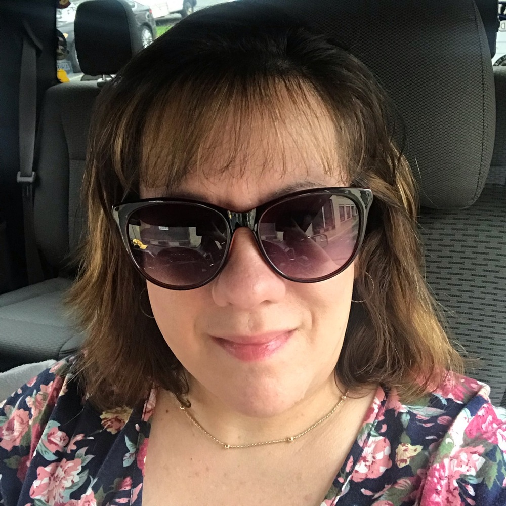 Meet your Posher, Jennifer